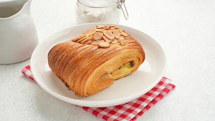 Almond pastry with raisin filling