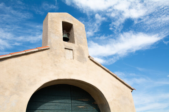 Capilla con campanario de colliure