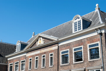 Obraz premium Beautiful cityscape view of the city of Amsterdam as seen from the canal and bridges.