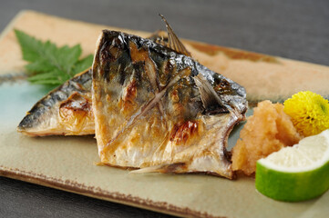 鯖の塩焼き