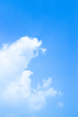 White cloud in bright blue sky / Awan putih di langit biru cerah