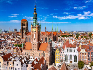 Architecture of old town in Gdansk with Main City Hall, Poland © monticellllo