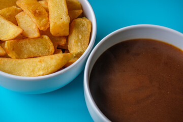 Chunky Fried Chips With Beef Gravy