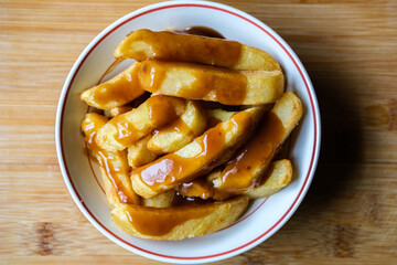 Chunky Fried Chips With Beef Gravy