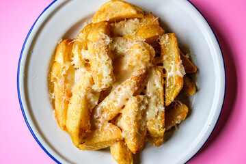 Chunky Chips With Melted Cheddar Cheese