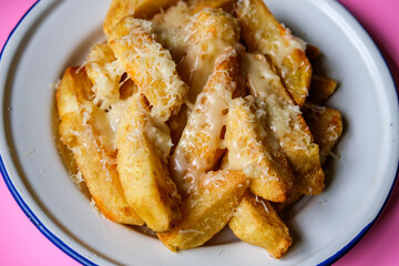 Chunky Chips With Melted Cheddar Cheese