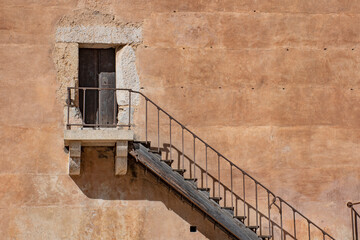 Torre de Torrent Comunidad Valenciana puerta de acceso 
