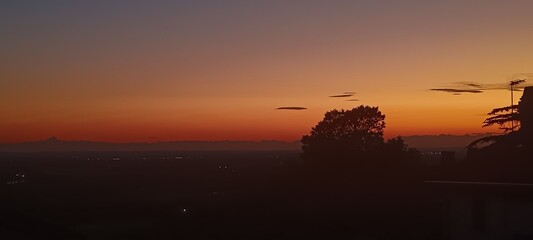 Naklejka premium tramonto monviso