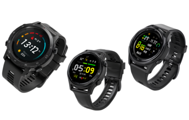3 black smartwatch with digital display, displaying time and temperature data on a transparent background