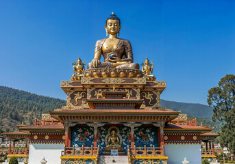 Bronze statue of Buddha