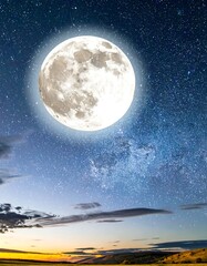 Fototapeta premium Majestic moonlit sky over plains