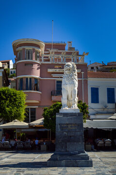 lion statue in samos