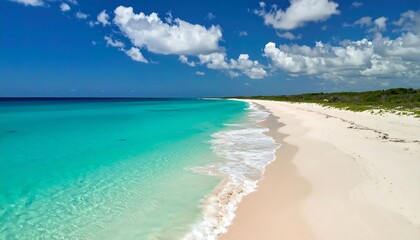 Obraz premium Pristine beach scene under a vibrant sky