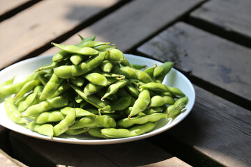 器に盛られた枝豆 / Fresh Edamame in Bowl