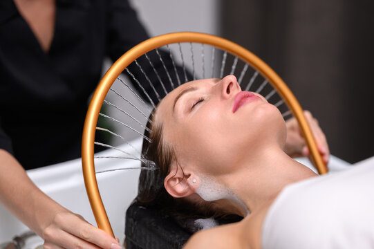 Japanese head spa with water stream therapy