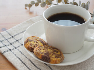 ホットコーヒーとクッキー