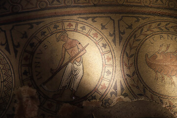 Abbaye Saint Philibert de Tournus, 71