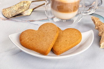 Sweet ginger cookies for snack