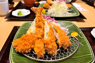 和食　揚げ物定食　