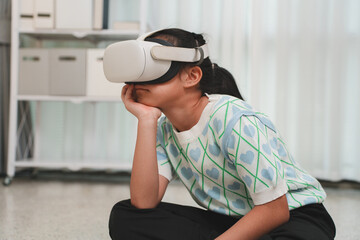 Obraz premium Young learner focused on a creative project in virtual reality.