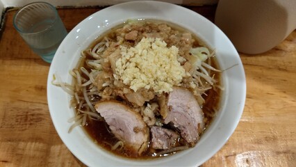 ニンニクたっぷりの二郎系ラーメン