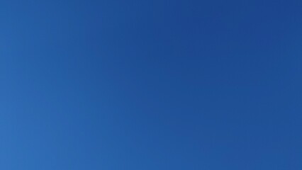 雲ひとつない青空