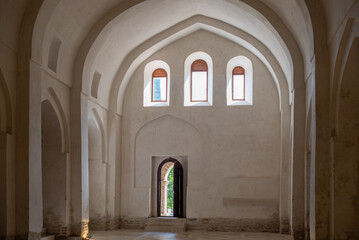 Obraz premium Interior of Shio-Mgvime Monastery, medieval monastic complex of Georgian Orthodox Church near the town of Mtskheta in Georgia