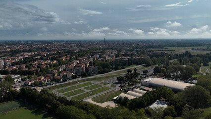 Obraz premium Stunning Drone Aerials Capturing the Expansive Landscape of Cremona Lombardy Italy Showcasing the Po River and Surrounding Urban Development