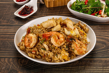 Vietnamese fried rice with prawn and squid Kom Ran