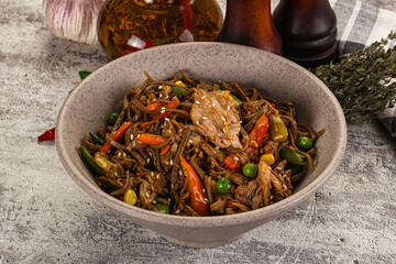 Soba with shredded pork and vegetables