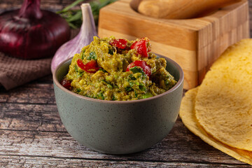Green spicy Mexican guacamole dip