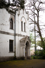 Obraz premium Old abandoned cottage