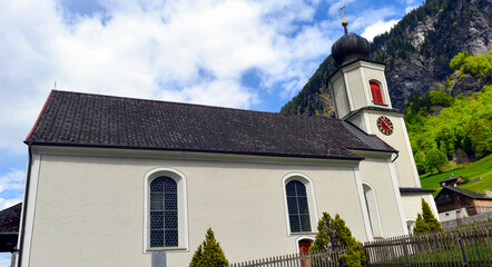 Pfarrkirche von Weisstannen im Weisstannental, Mels, Kanton St. Gallen © Ilhan Balta