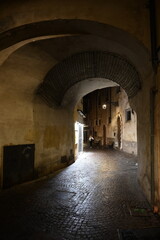 Obraz premium Gasse in Malcesine, abends