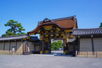 世界遺産 二条城の唐門と豪華な装飾