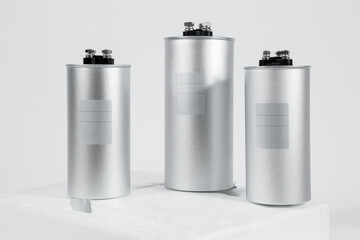 Self-healing low-voltage shunt capacitor