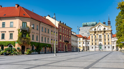 Obraz premium Large Congress Square with Historic Buildings of Great Beauty in Ljubljana, Slovenia.