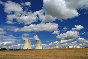 Dukovany nuclear power plant. Concept for electricity, power and environment. Energy prices and finances for heating and electricity use.