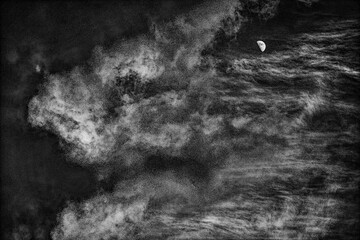 この先に、宇宙空間が、存在する © Mi