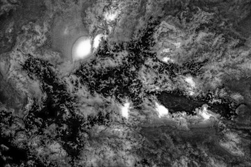 この先に、宇宙空間が、存在する © Mi