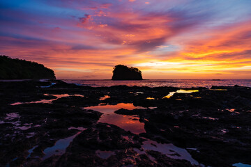 Fototapeta premium sunset over the sea