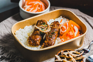 Golden Fried Chicken with Sauce