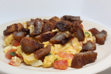 Machacado con huevo platillo regional 