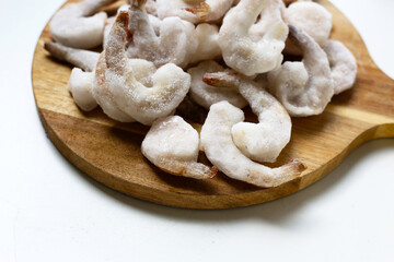Frosted shrimps preserved for cooking