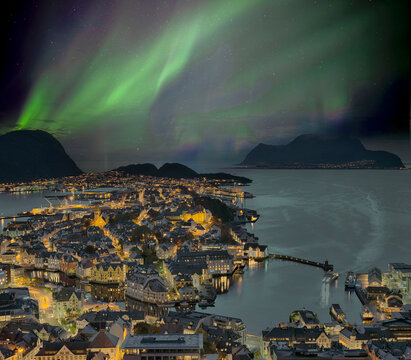 Nordlicht Alesund Norwegen Nacht