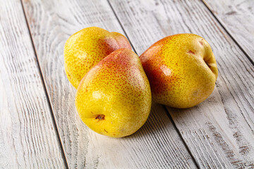 Ripe sweet juicy pear heap