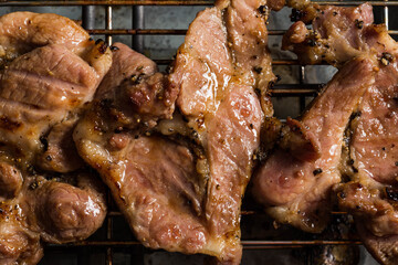 Grilled Meat on a Rack with Juicy Texture and Sizzling Flavor