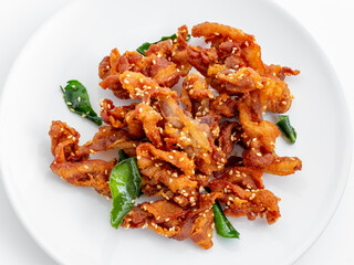 Crispy Fried Chicken Pieces with Green Chilies and Sesame Seeds