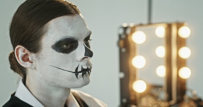 Fototapeta Experience the captivating look of Stylish Skeleton Makeup set in a Contemporary Environment
