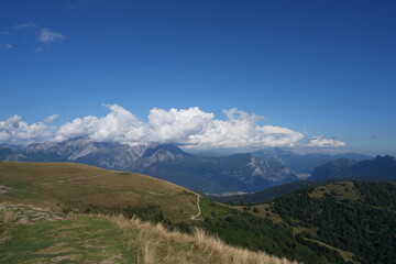 PENORAMA CON GRUPPO DELLE GRIGNE IN LONTANANZA
